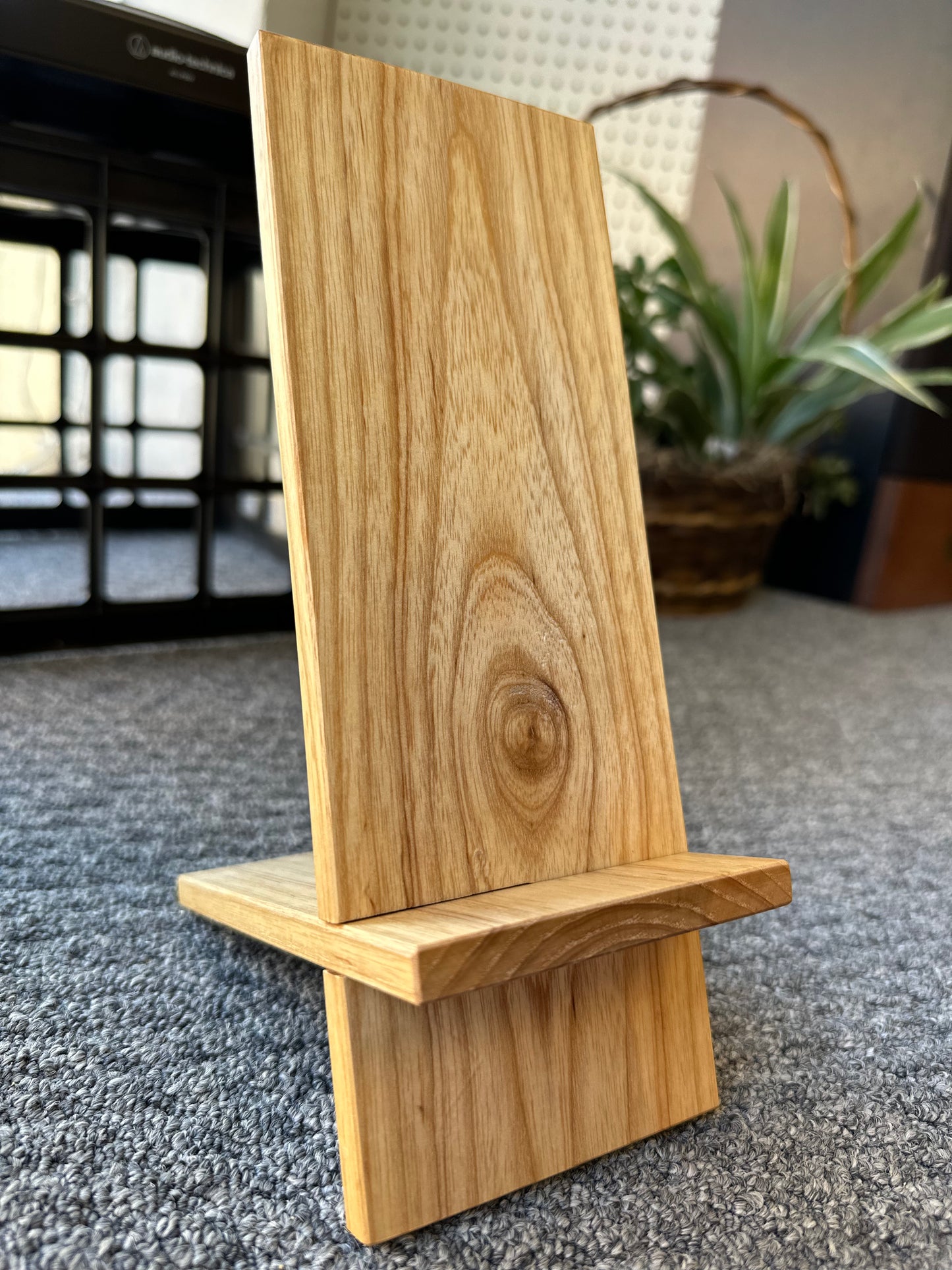 Hardwood Now Playing Stand (Ash)
